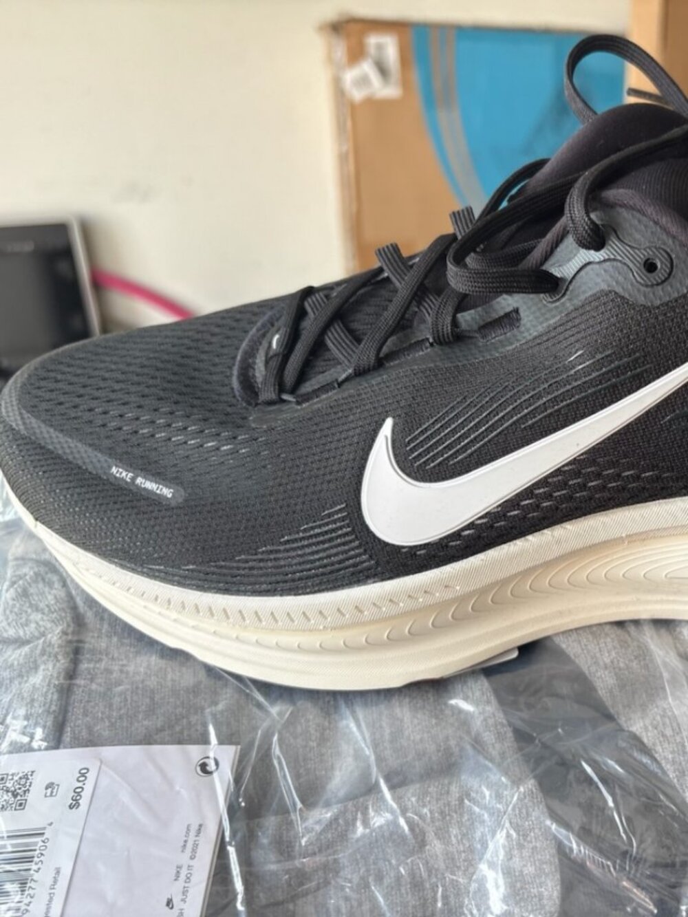 Mens Nike shoes size 13 - Picture 3 of 3